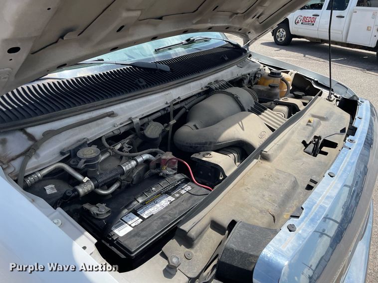 image for item LS9355 2010 Ford E350 Super Duty  utility van