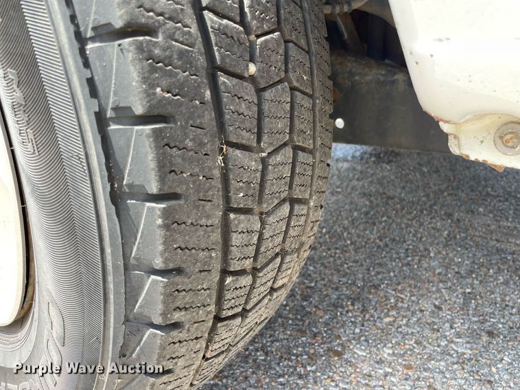 image for item LS9355 2010 Ford E350 Super Duty  utility van