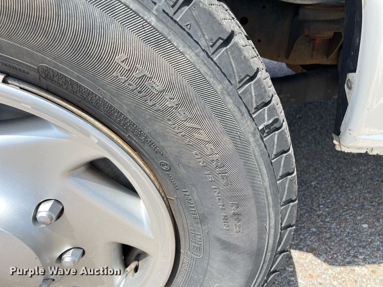 image for item LS9355 2010 Ford E350 Super Duty  utility van