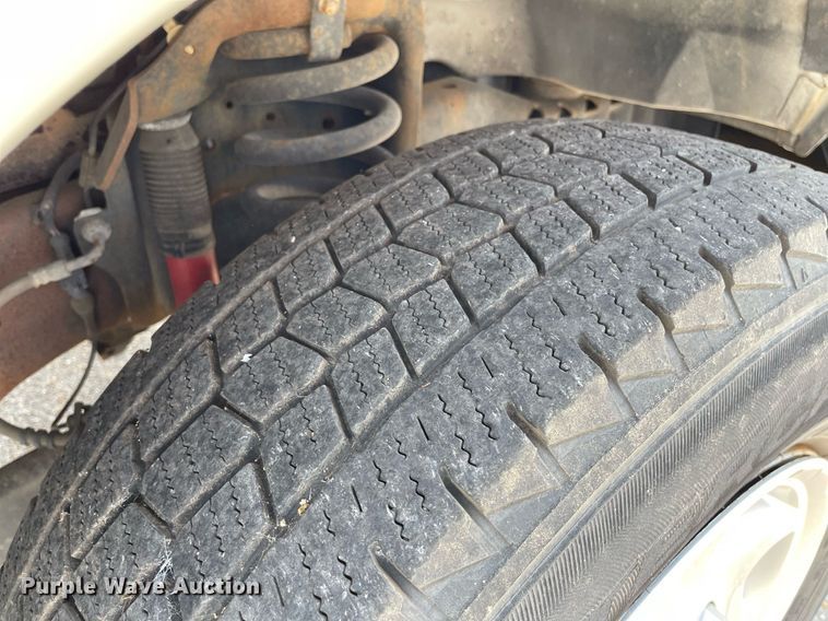 image for item LS9355 2010 Ford E350 Super Duty  utility van