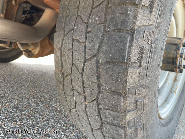 image for item LS9355 2010 Ford E350 Super Duty  utility van