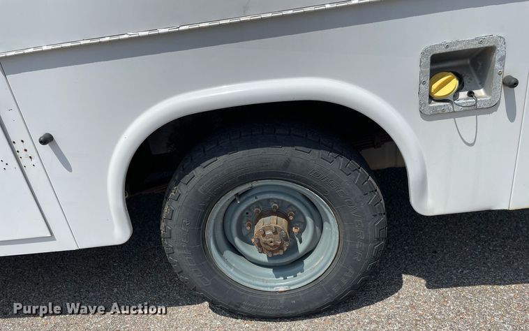 image for item LS9355 2010 Ford E350 Super Duty  utility van