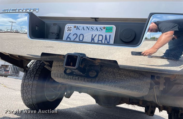 image for item LS9356 2014 GMC Sierra 1500  Crew Cab pickup truck