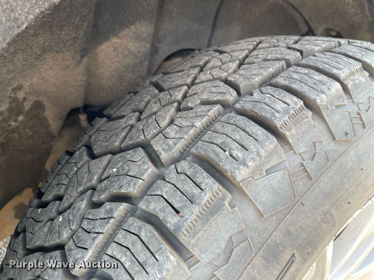 image for item LS9356 2014 GMC Sierra 1500  Crew Cab pickup truck