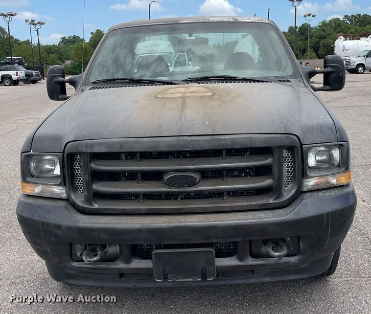 image for item LS9357 2004 Ford F250 Super Duty  SuperCab pickup truck