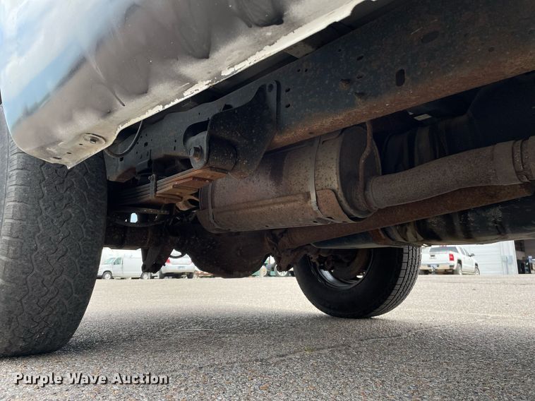 image for item LS9357 2004 Ford F250 Super Duty  SuperCab pickup truck