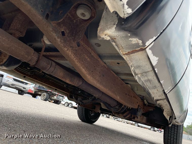 image for item LS9357 2004 Ford F250 Super Duty  SuperCab pickup truck