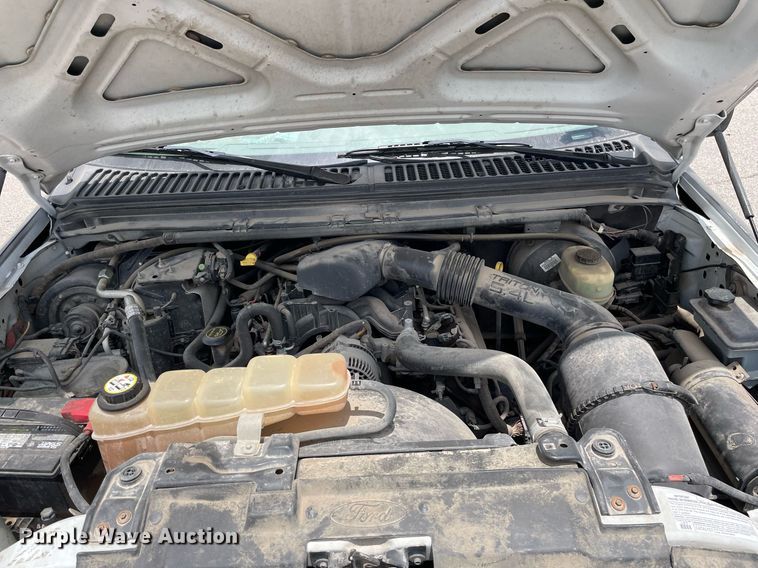 image for item LS9357 2004 Ford F250 Super Duty  SuperCab pickup truck