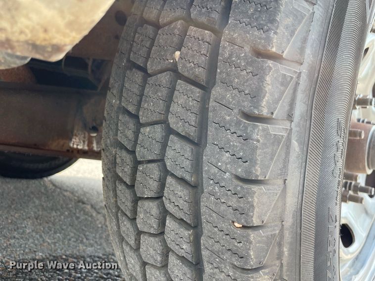 image for item LS9357 2004 Ford F250 Super Duty  SuperCab pickup truck