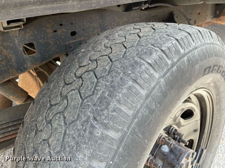 image for item LS9357 2004 Ford F250 Super Duty  SuperCab pickup truck