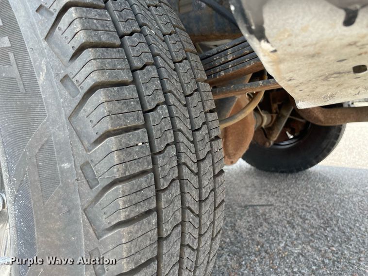 image for item LS9357 2004 Ford F250 Super Duty  SuperCab pickup truck