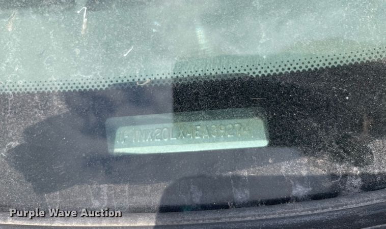 image for item LS9357 2004 Ford F250 Super Duty  SuperCab pickup truck