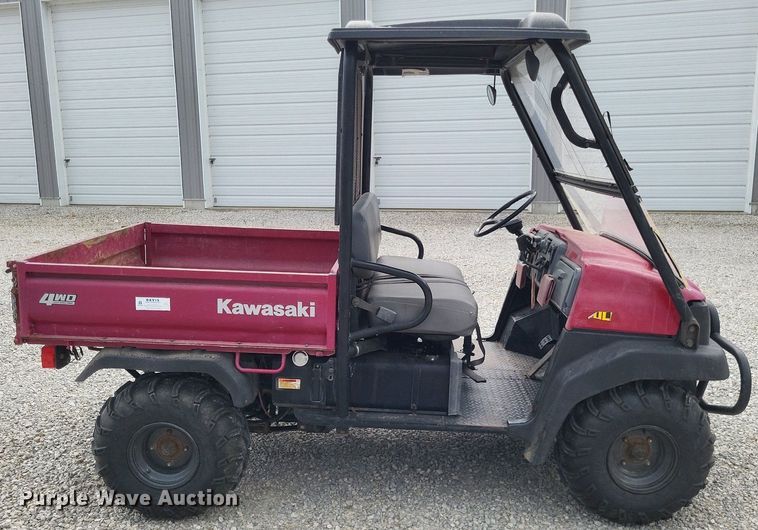 image for item LS9587 2004 Kawasaki Mule KAF620E  utility vehicle