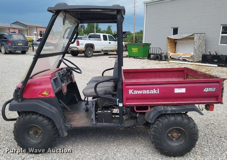 image for item LS9587 2004 Kawasaki Mule KAF620E  utility vehicle