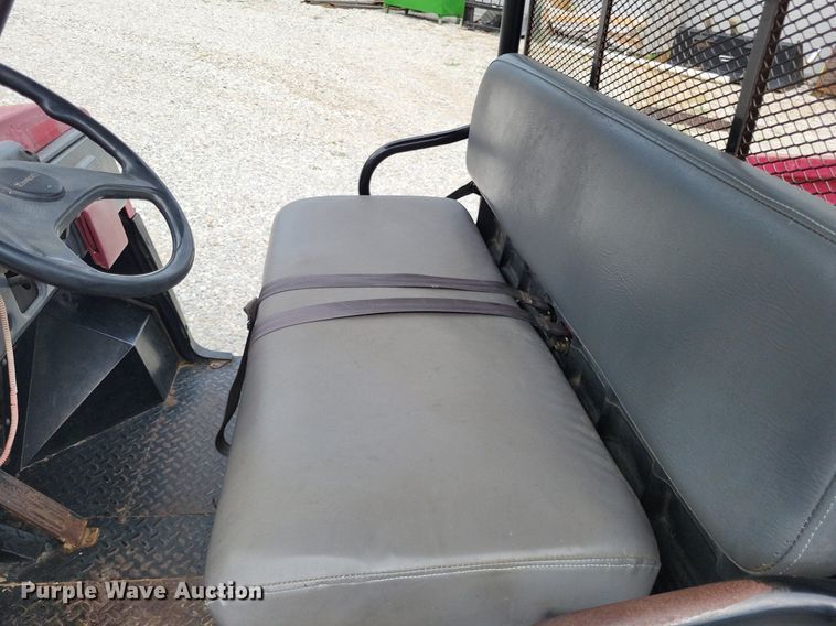 image for item LS9587 2004 Kawasaki Mule KAF620E  utility vehicle