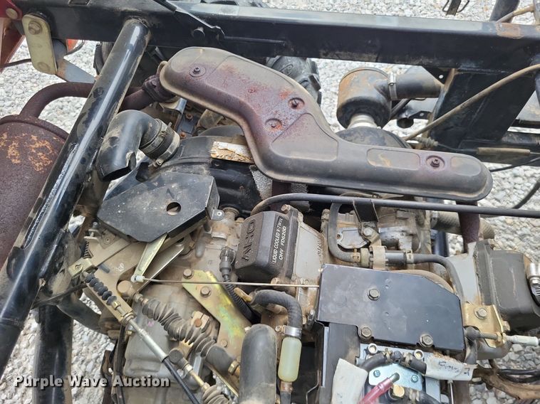 image for item LS9587 2004 Kawasaki Mule KAF620E  utility vehicle