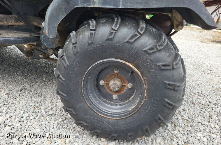 image for item LS9587 2004 Kawasaki Mule KAF620E  utility vehicle