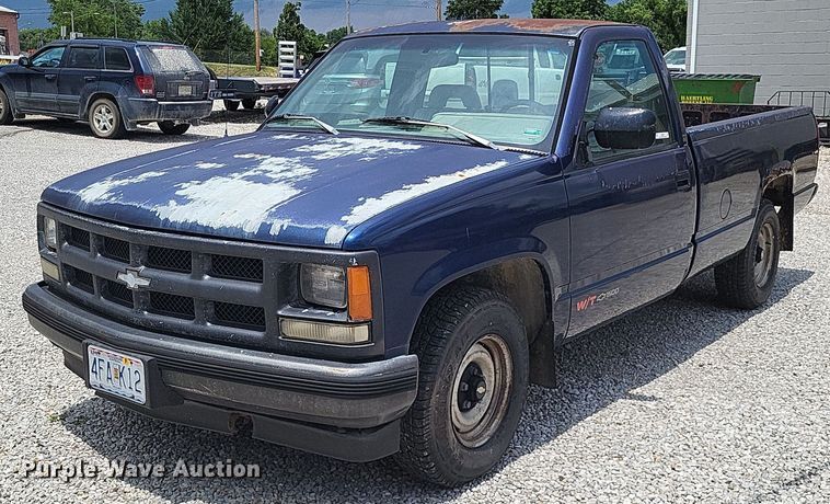 image for item LS9588 1993 Chevrolet C1500  pickup truck