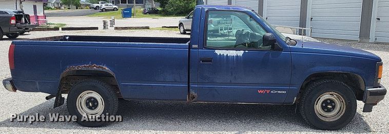 image for item LS9588 1993 Chevrolet C1500  pickup truck