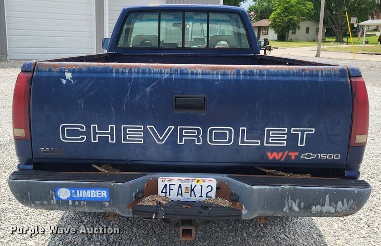 image for item LS9588 1993 Chevrolet C1500  pickup truck