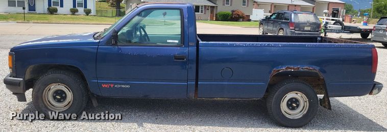 image for item LS9588 1993 Chevrolet C1500  pickup truck