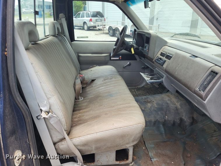 image for item LS9588 1993 Chevrolet C1500  pickup truck