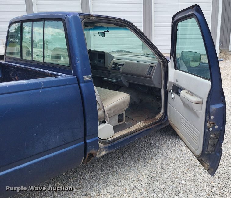 image for item LS9588 1993 Chevrolet C1500  pickup truck