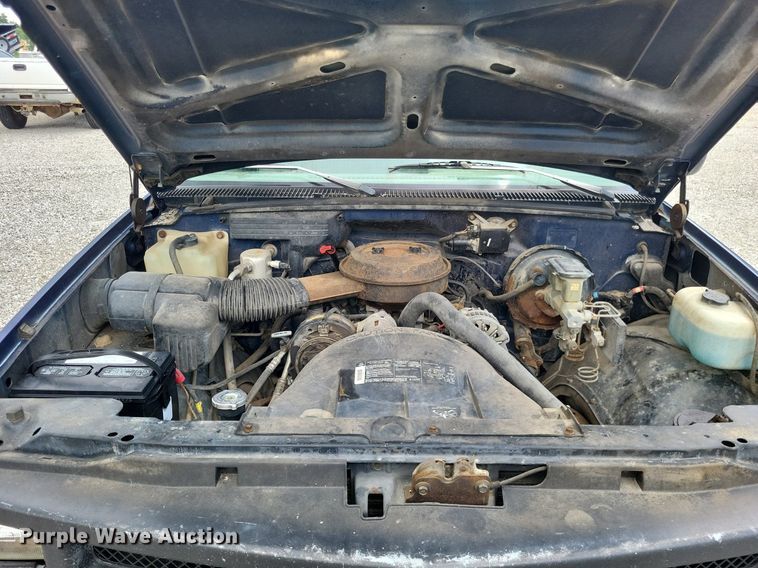 image for item LS9588 1993 Chevrolet C1500  pickup truck