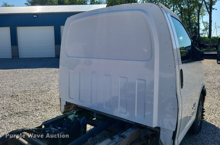 image for item LS9589 2014 Chevrolet Express G4500  van cab and chassis