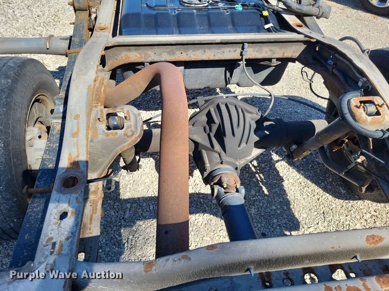 image for item LS9589 2014 Chevrolet Express G4500  van cab and chassis