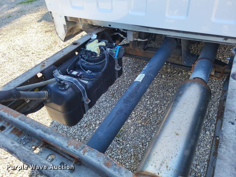 image for item LS9589 2014 Chevrolet Express G4500  van cab and chassis