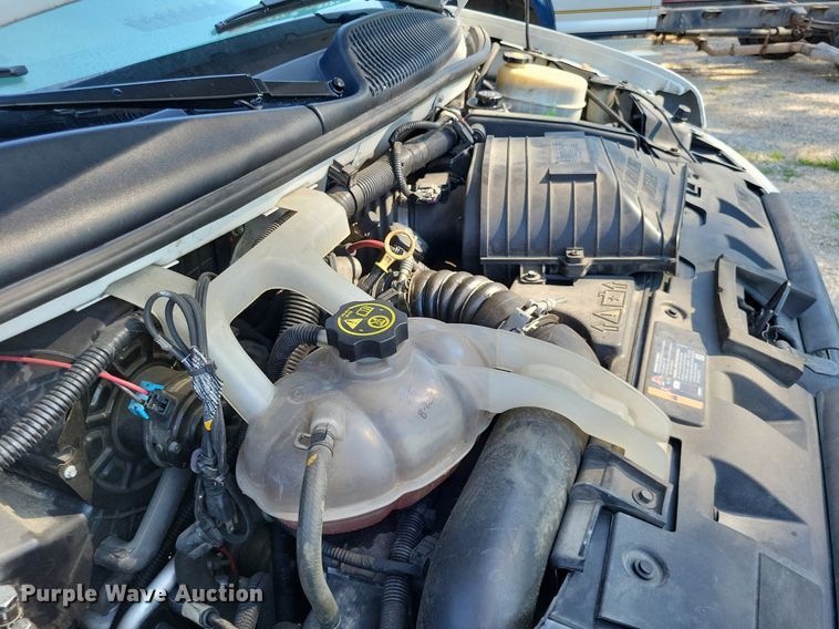 image for item LS9589 2014 Chevrolet Express G4500  van cab and chassis