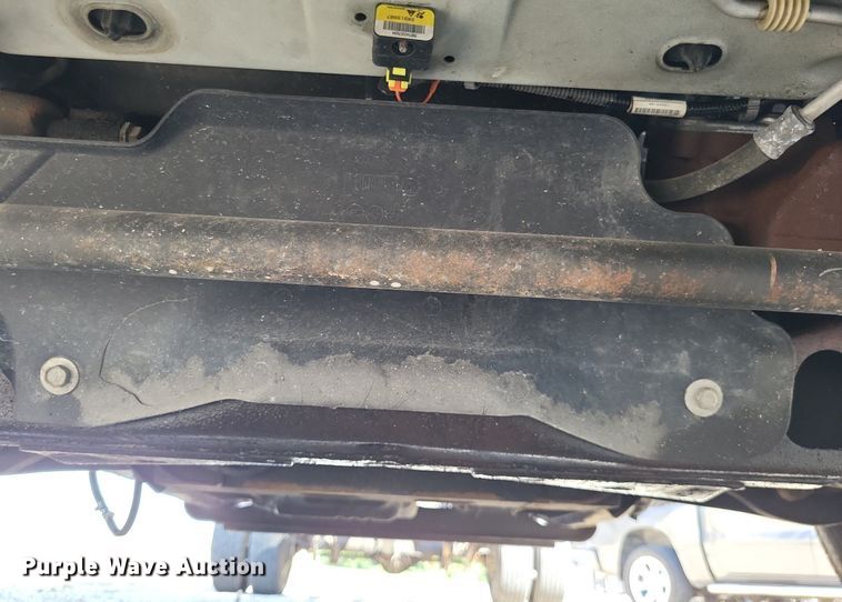 image for item LS9589 2014 Chevrolet Express G4500  van cab and chassis