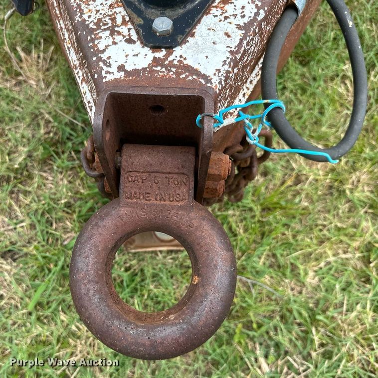 image for item MB9690 2001 W-W  enclosed cargo trailer