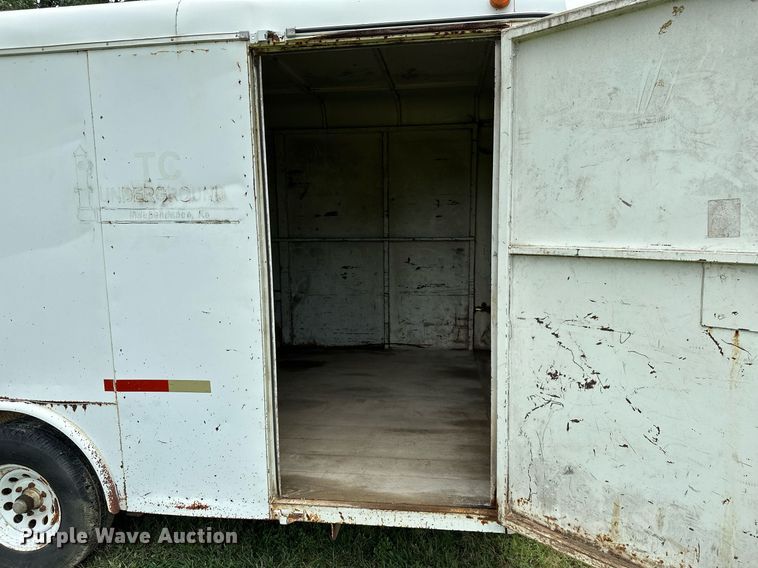 image for item MB9690 2001 W-W  enclosed cargo trailer