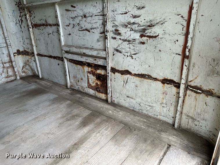 image for item MB9690 2001 W-W  enclosed cargo trailer