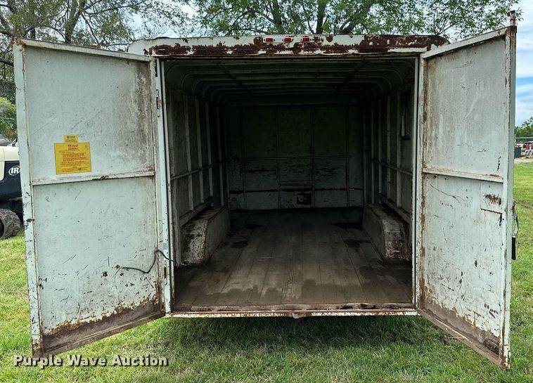 image for item MB9690 2001 W-W  enclosed cargo trailer