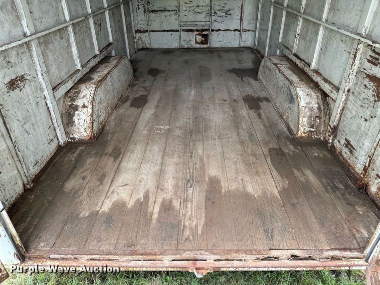 image for item MB9690 2001 W-W  enclosed cargo trailer