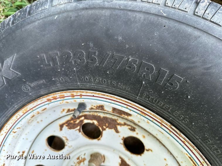 image for item MB9690 2001 W-W  enclosed cargo trailer