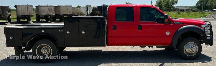 image for item MB9741 2016 Ford F450 Super Duty  Crew Cab flatbed truck