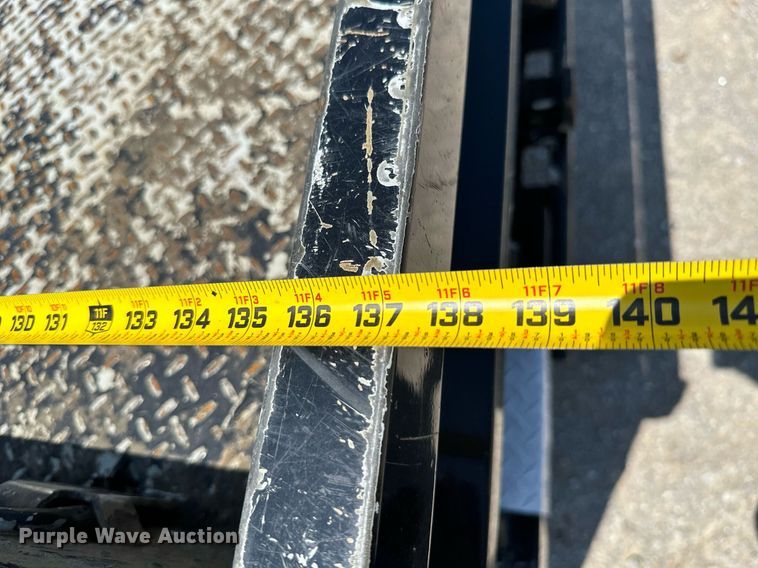 image for item MB9741 2016 Ford F450 Super Duty  Crew Cab flatbed truck