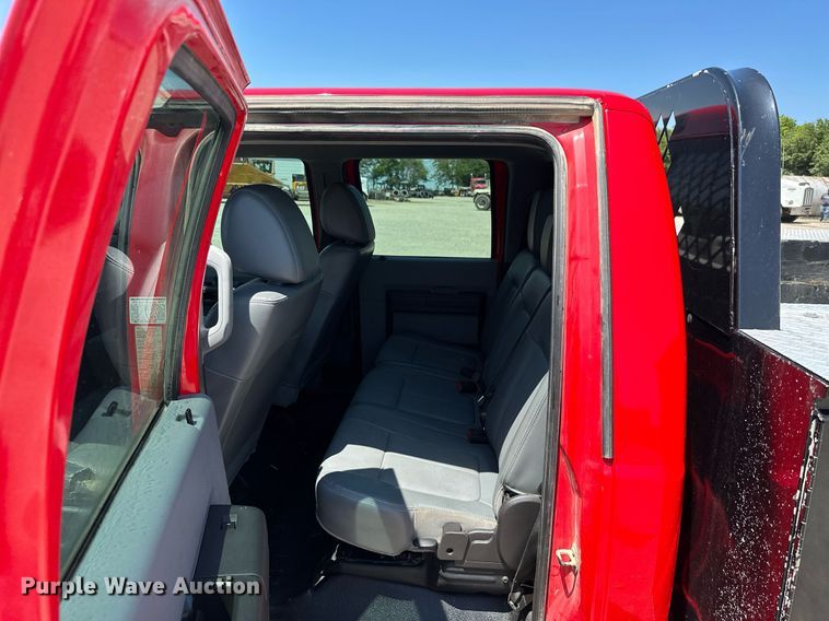 image for item MB9741 2016 Ford F450 Super Duty  Crew Cab flatbed truck