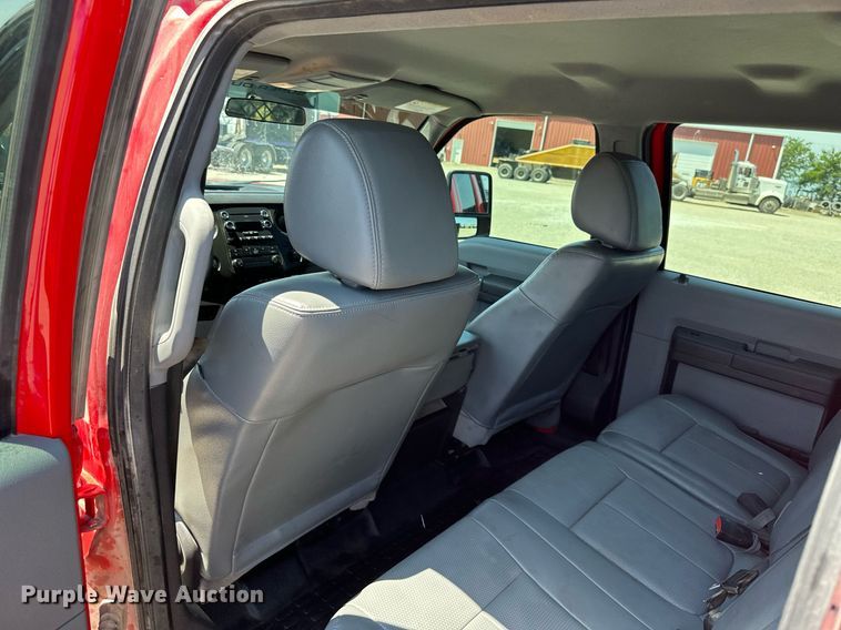 image for item MB9741 2016 Ford F450 Super Duty  Crew Cab flatbed truck