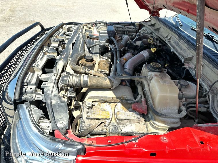 image for item MB9741 2016 Ford F450 Super Duty  Crew Cab flatbed truck