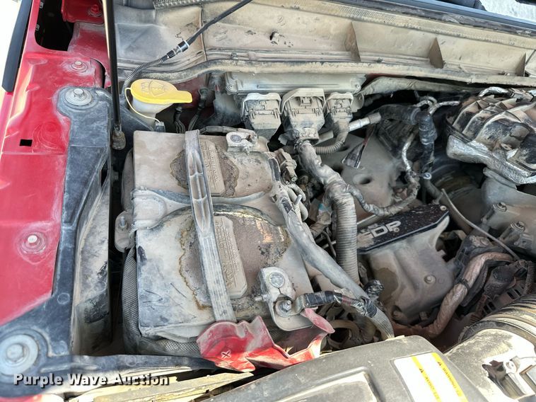 image for item MB9741 2016 Ford F450 Super Duty  Crew Cab flatbed truck