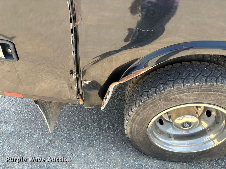 image for item MB9741 2016 Ford F450 Super Duty  Crew Cab flatbed truck