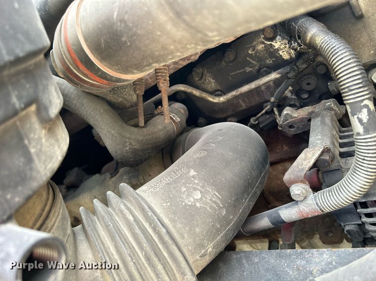 image for item MD9000 2006 Freightliner Business Class M2 106  rollback truck