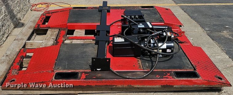 image for item MD9896 Wheeltronic LTD TC25-10  automotive lift