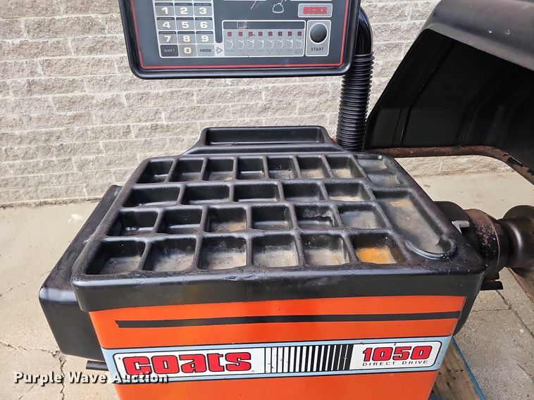 image for item MD9900 (2) Tire balancers