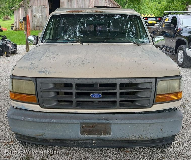 image for item MG9540 1993 Ford F150  pickup truck
